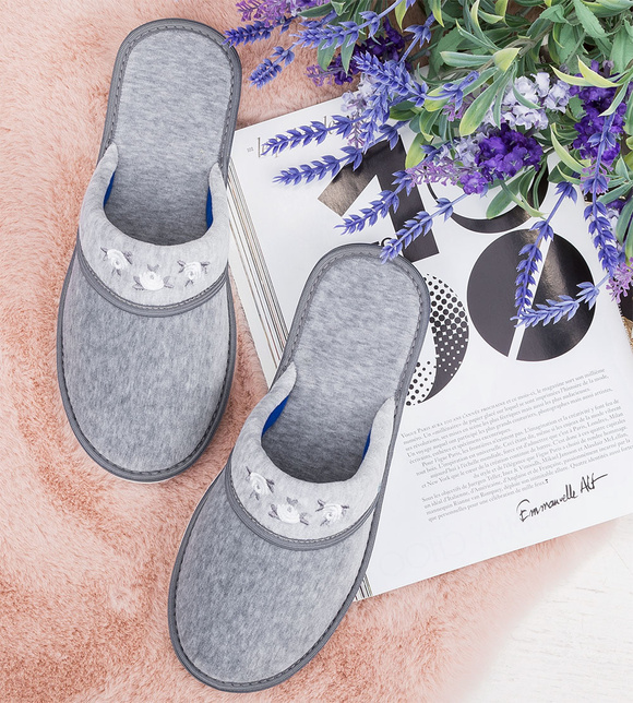 Dámské vnitřní pantofle 