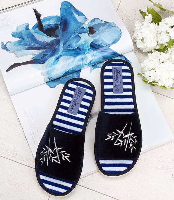 Dámské domácí pantofle s otevřenou špičkou