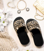 Dámské domácí pantofle s otevřenou špičkou s leopardím vzorem