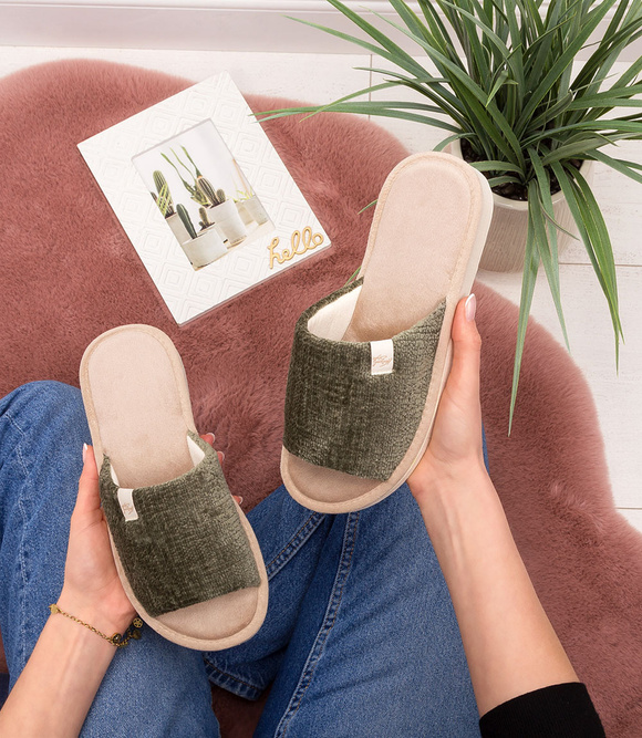 Dámské domácí pantofle s otevřenou špičkou