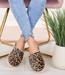 Dámské domácí pantofle s leopardím vzorem